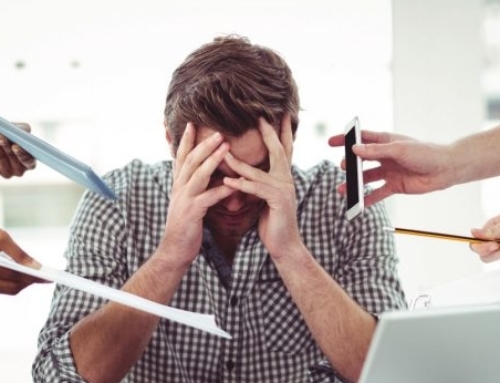 Si mund ta menaxhojnë punonjësit stresin?