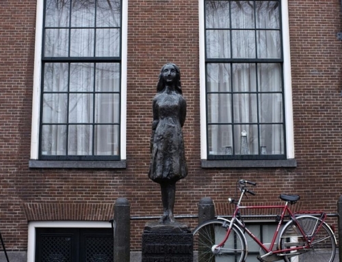 Amsterdam, tour virtual në strehimin e fshehtë të Anna Frank